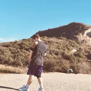 Meet your Posher, Sebastian